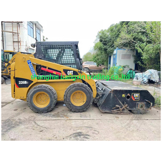 Chargeuse compacte CAT 226 2,6 tonnes, chargeuse compacte d'occasion en bon état, d'origine japonaise, à vendre