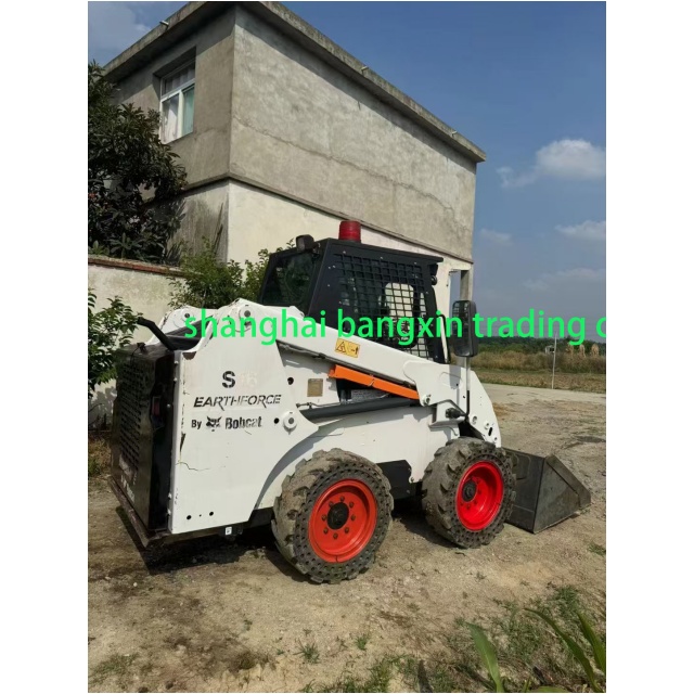 used skid steer S16 trader chargeuse compacte d'occasion S16 trader